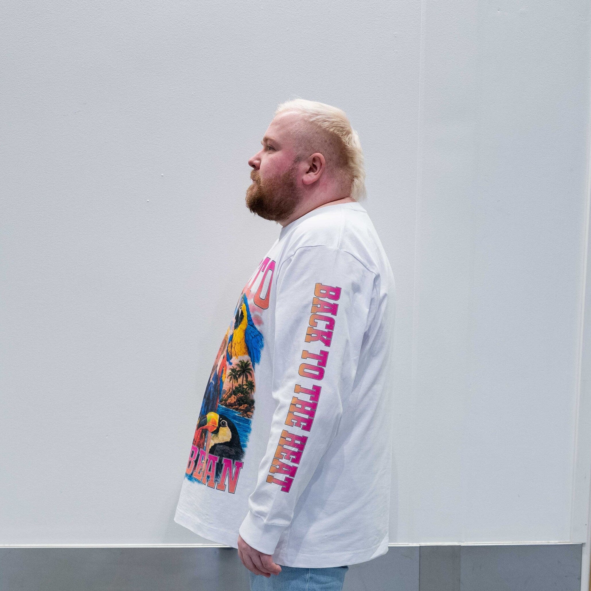 BACK TO THE HEAT -PITKÄHIHAINEN T-PAiTA